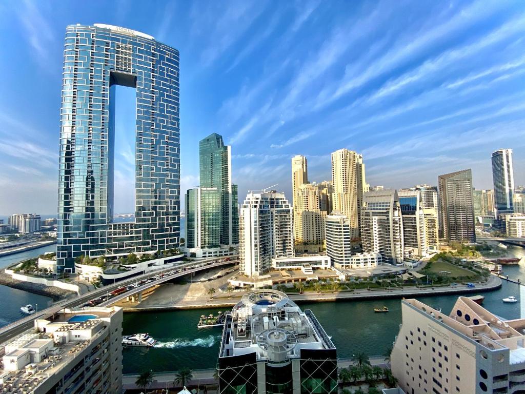 3BR Gem with Stunning Views