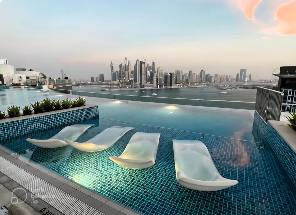 Signature 1 Bed at Seven Palm with Infinity Pool