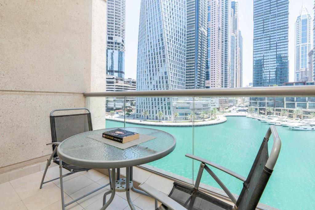 Vacay Lettings 1 BR - Iris Blue Tower Marina View
