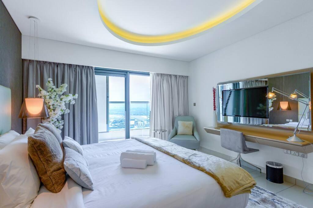 Veluxa - Fabulous 1Bed in Paramount!