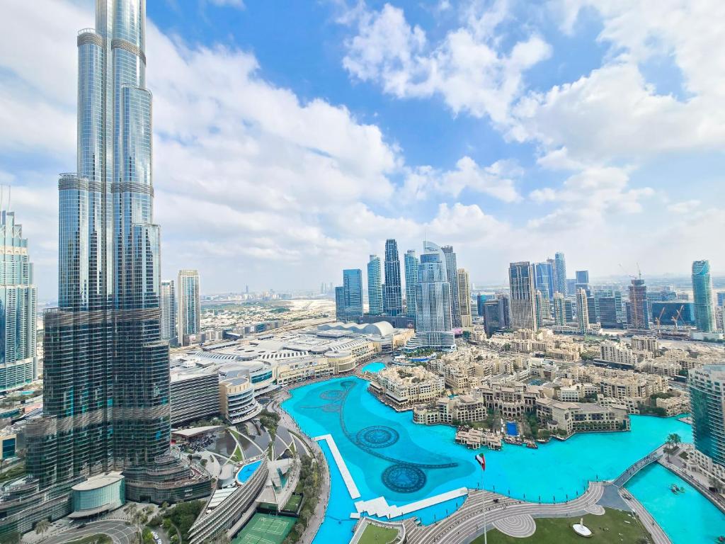 Venduras Homes -Grande Tower, Downtown Dubai, Burj Khalifa & Fountain Views
