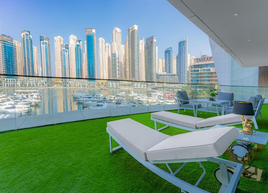 Vida Dubai Marina & Yacht Club , Hotel and Residences , Luxurious 2BR