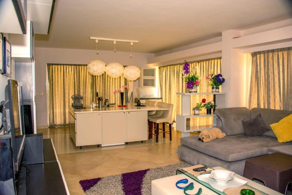 Villa 19, Amwaj Oyoun Resort - Beach- AquaPark Free Access