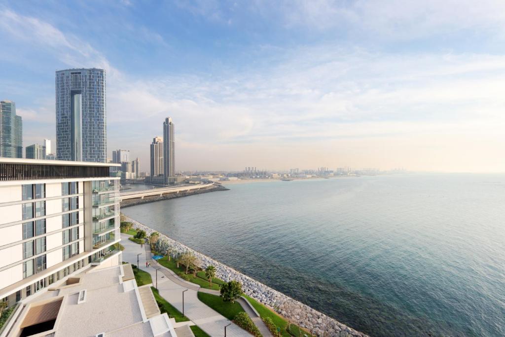 Upgraded 2BR Plus Maid's Room with Sea View - Livbnb Bluewaters Suites