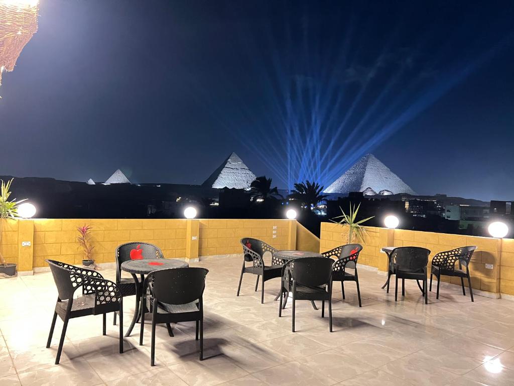World of The Pyramids INN