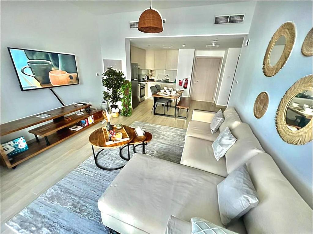 Yas Island canal 1- Formula 1, Entertainment, and Luxury Living!
